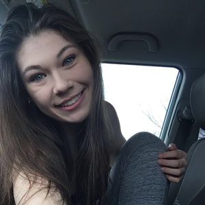 Meet your Posher, Zoe